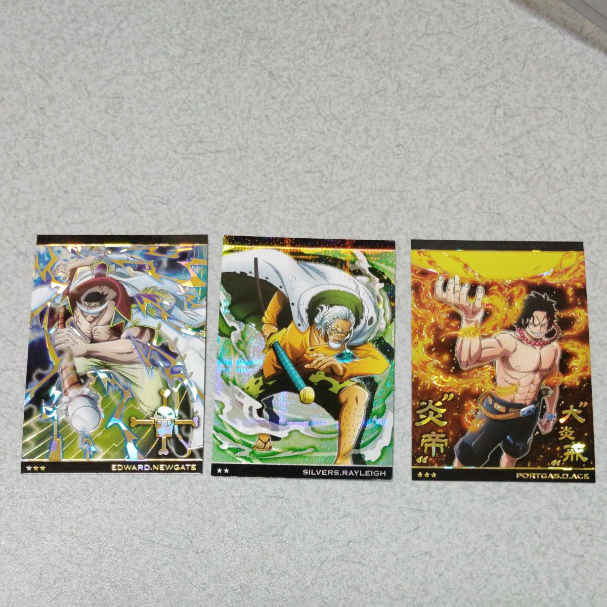 ワンピース ONE PIECE ウエハースカード 極美品 レイリー 白ひげ エース