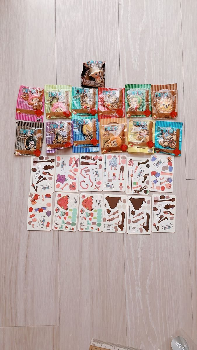 ONE PIECE Merchandise - Collectible Items