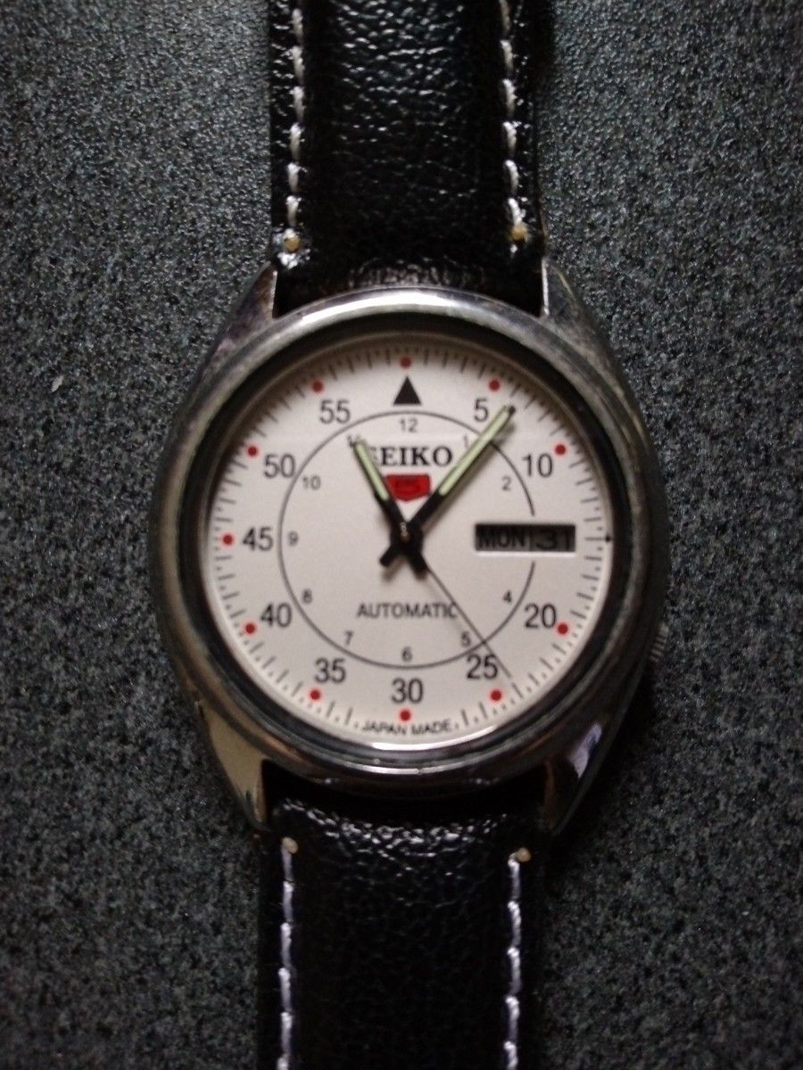 SEIKO 5 SPORTS Vintage Automatic Watch - Rare 80's Collectible