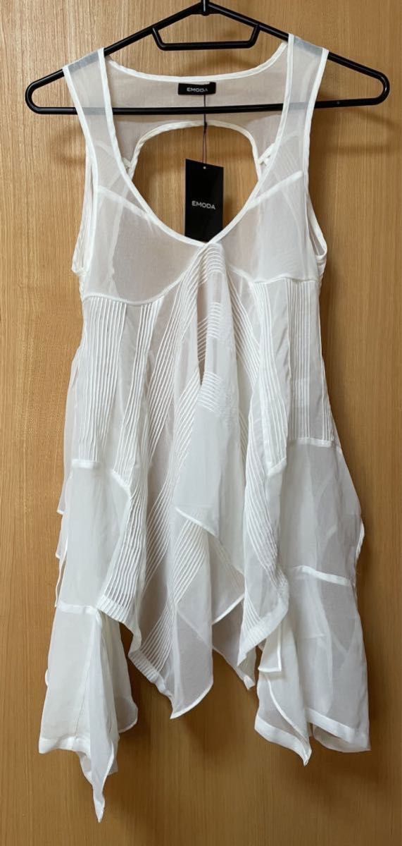 ★EMODA 3way シフォンチュニック・ジレベスト・ポンチョ 白／新品・タグ付き／エモダ・松本恵奈★